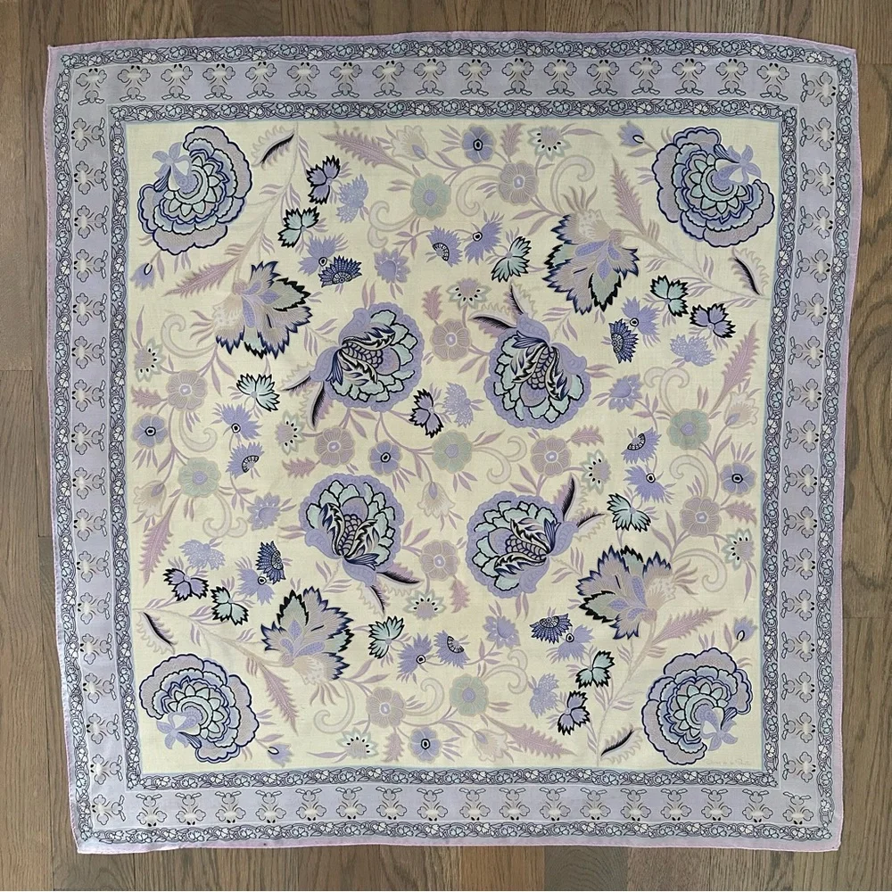 Oscar de la Renta Floral and Paisley 100% Silk Square Scarf Lavender Cream 30"sq - Picture 4 of 8